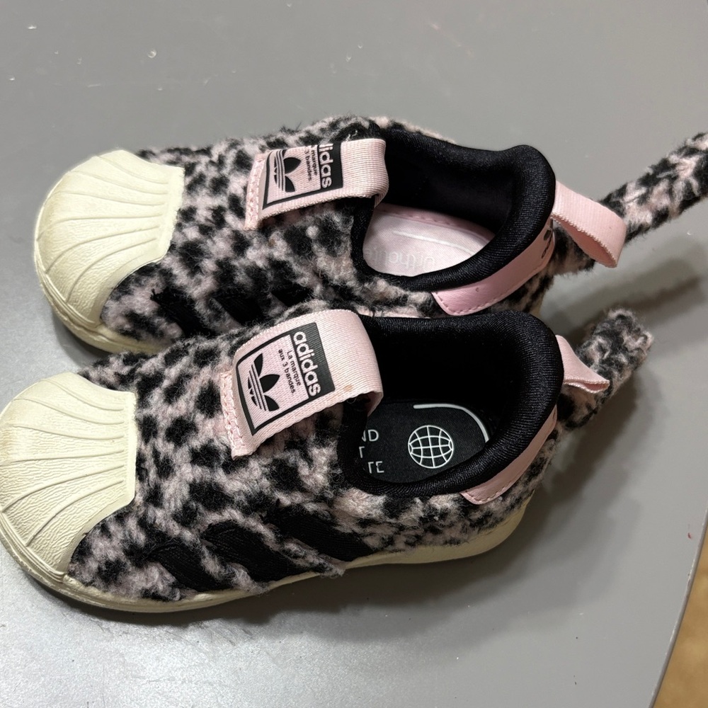 Adidas Kids Sneakers - Pink and Black Leopard